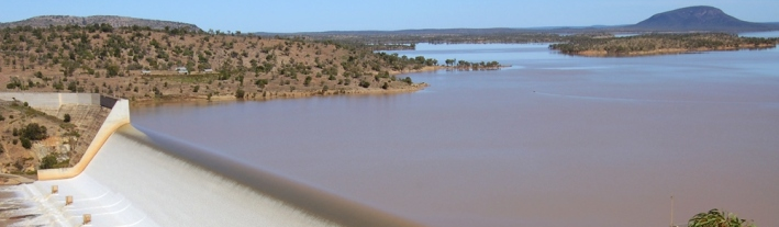 Spillway at the Burdekin Falls Dam, North Queensland © CSIRO