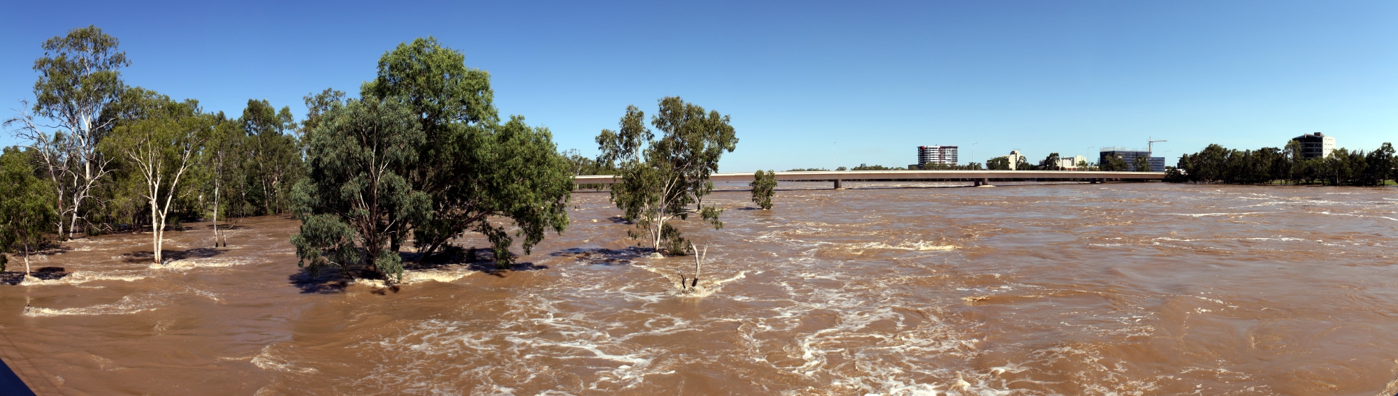 Fitzroy River in flood, Fitzroy region (istock © David Gandy) Fitzroy River in flood, Fitzroy region (istock © David Gandy)