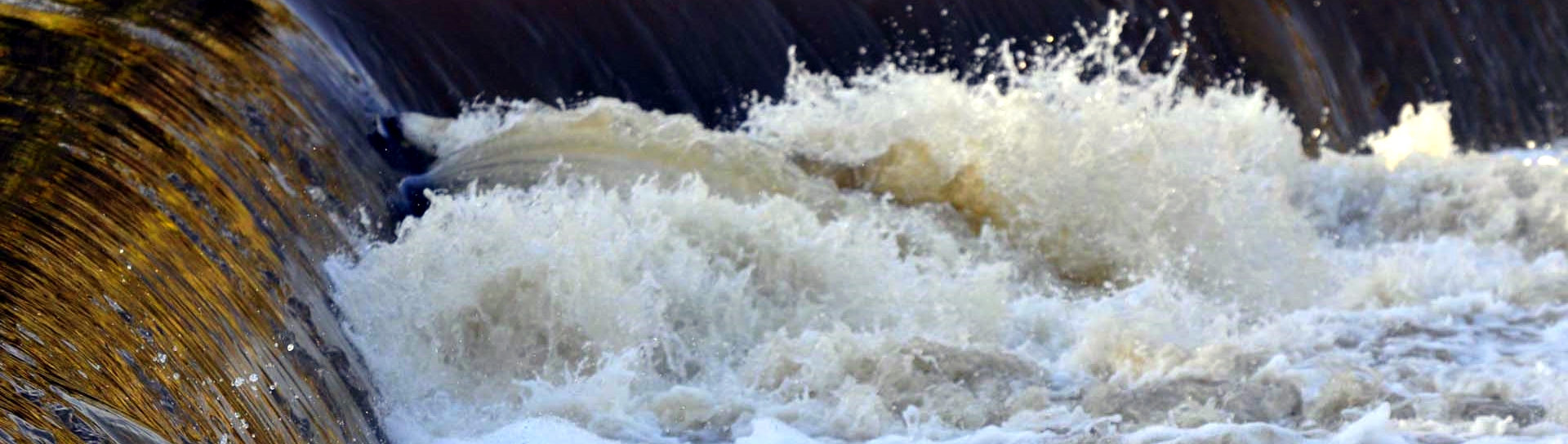 Yarra River Weir (Alison Pouliot @ 2010)